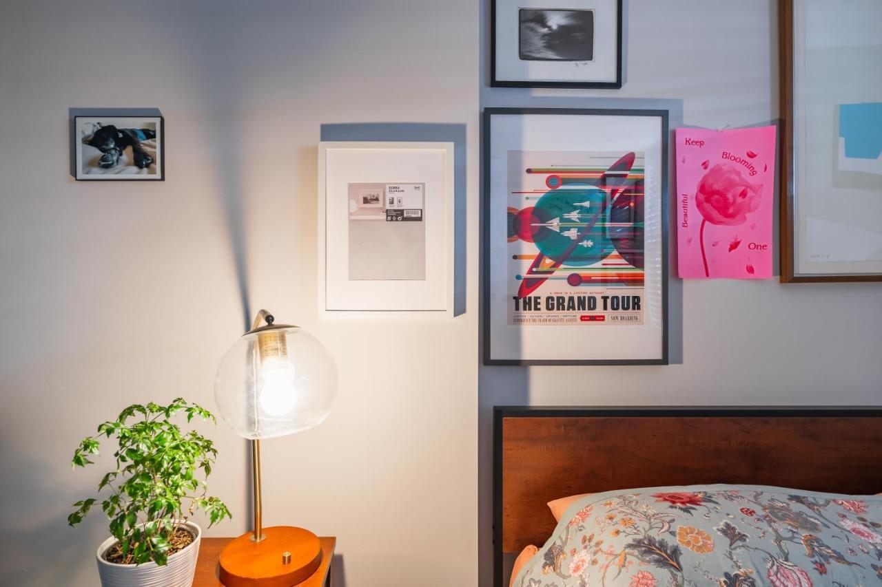 Bedroom In Thoughtfully Decorated East Passyunk Home Philadelphia Eksteriør billede